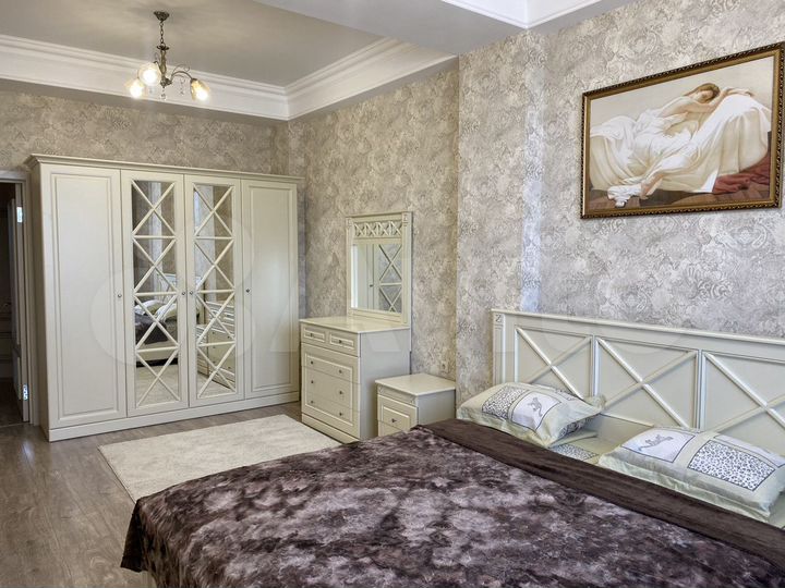 3-к. квартира, 110 м², 4/13 эт.