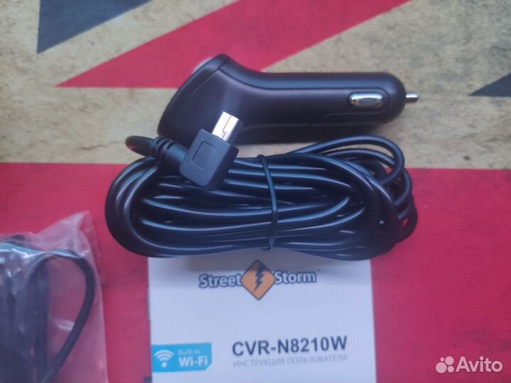 Видеорегистратор Street storm CVR-N8210W