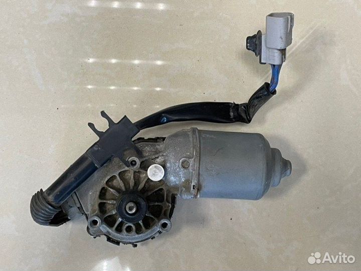 Мотор стеклоочистителя передний Toyota Corolla