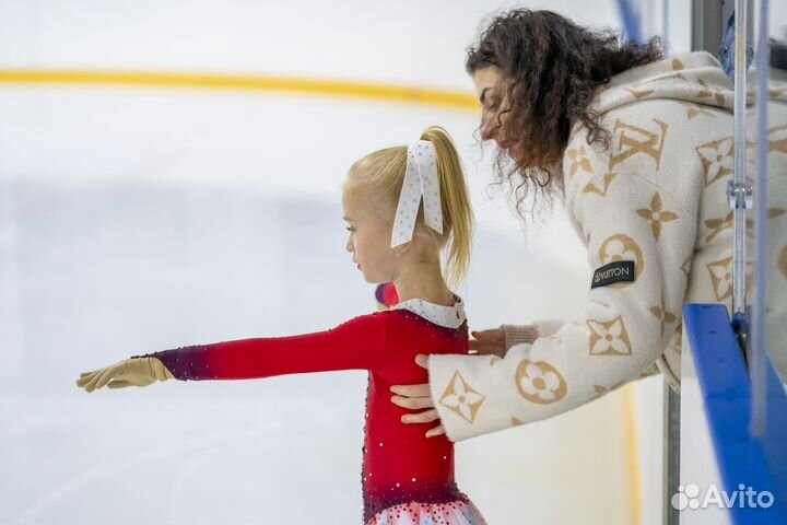 Тренер по фигурному катанию