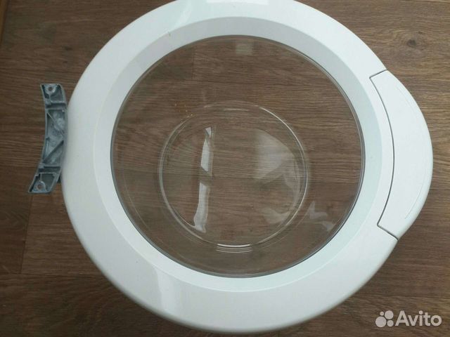 Люк стиральной машины bosch.Сломана, ручка люка