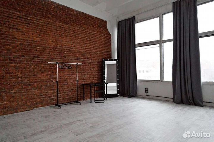 Аренда фотостудии с большой циклорамой