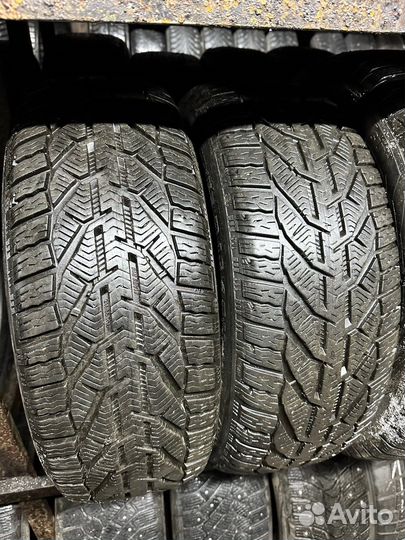 Kormoran Snow 215/55 R16