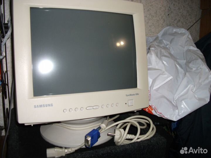 Монитор samsung Sync Master 550s