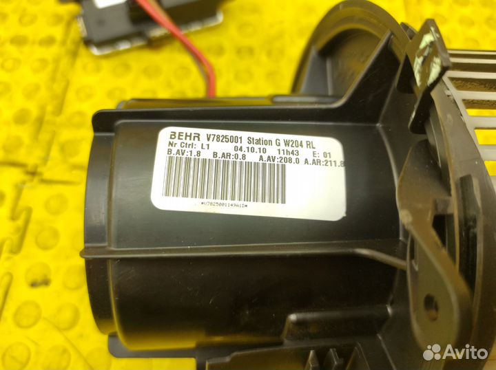 Моторчик отопителя Mercedes-Benz W212 OM642.850