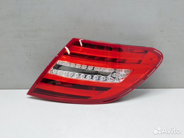 Фонарь задний правый Mercedes-Benz C-Class