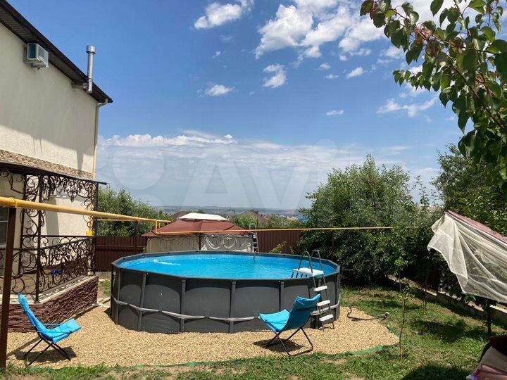 Дом 200 м² на участке 5 сот.