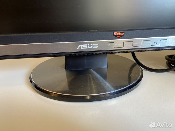 Монитор для компьютера Asus и клавиатура