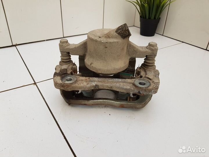 Суппорт передний правый (Chery Tiggo 7 Pro)