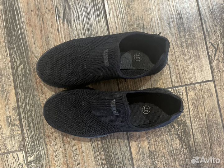 Кросовки черные без шнурков