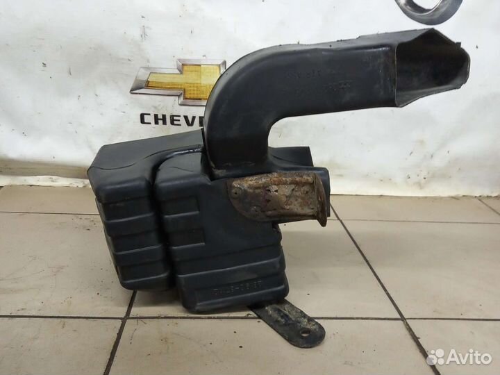 Резонатор воздушного фильтра Хендай Соната EF