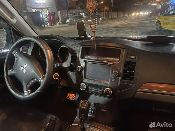 Mitsubishi Pajero 3.2 AT, 2007, 576 320 км