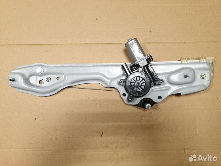 Стеклоподъемник электрический задний левый