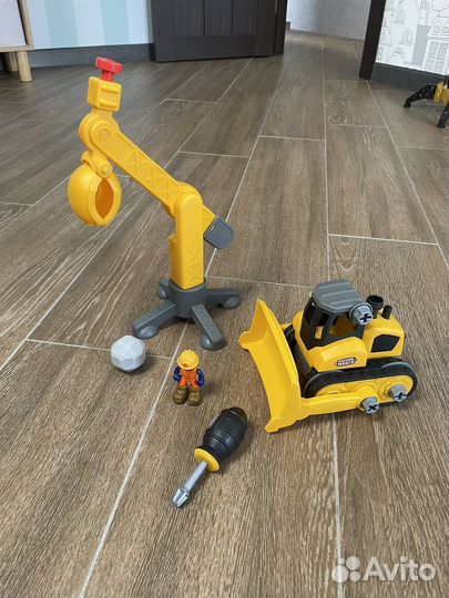 Бульдозер игрушка