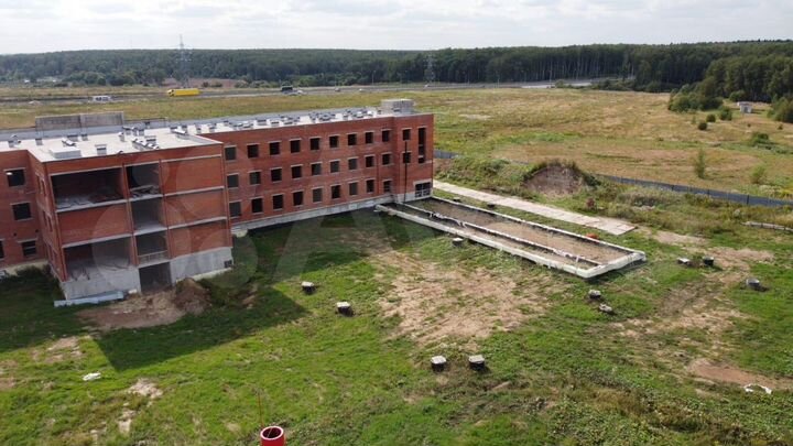 Здание, 8500 м²