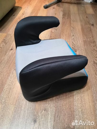 Детский бустер автомобильный