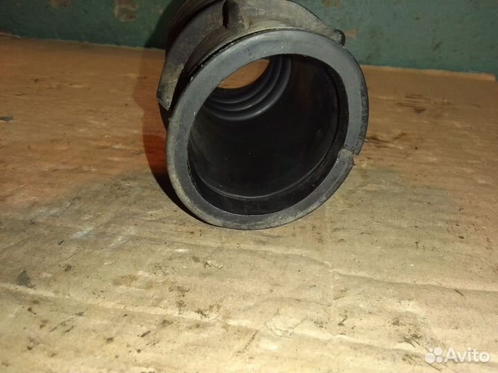 Патрубок воздушного фильтра Ваз 2107 инжектор