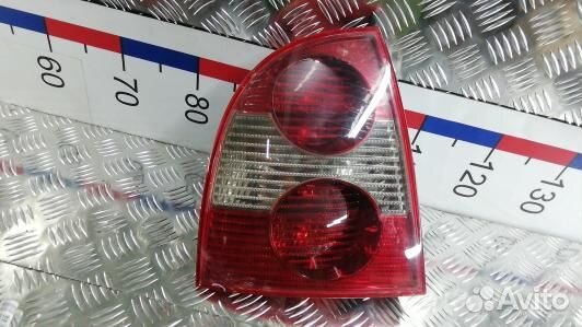 Фонарь задний левый volkswagen passat B5 (YEA27MX0