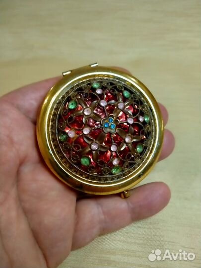 Зеркальце карманное со стразами