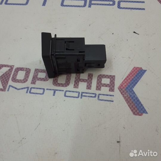 Кнопка обогрева сиденья водителя