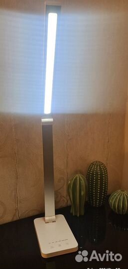 Лампа настольная светодиодная