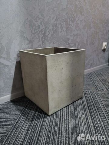 Кашпо из бетона в стиле лофт
