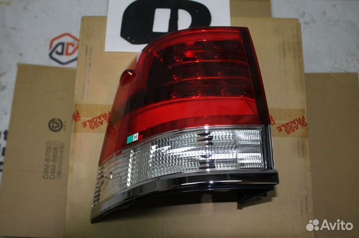 Toyota Land Cruiser 200 фонарь наружный левый