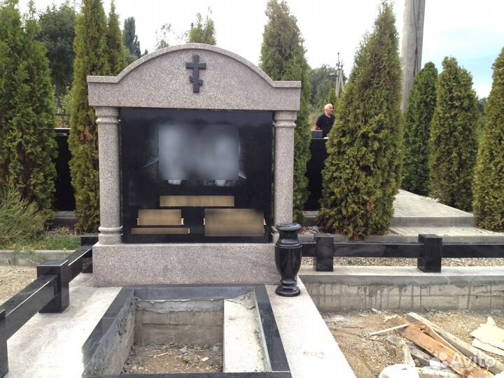 Памятники из мрамора и гранита