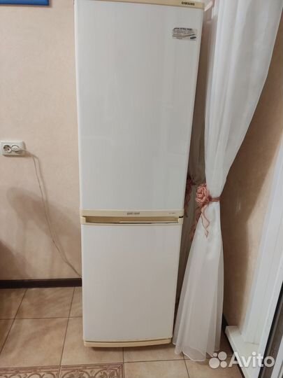 Холодильник samsung
