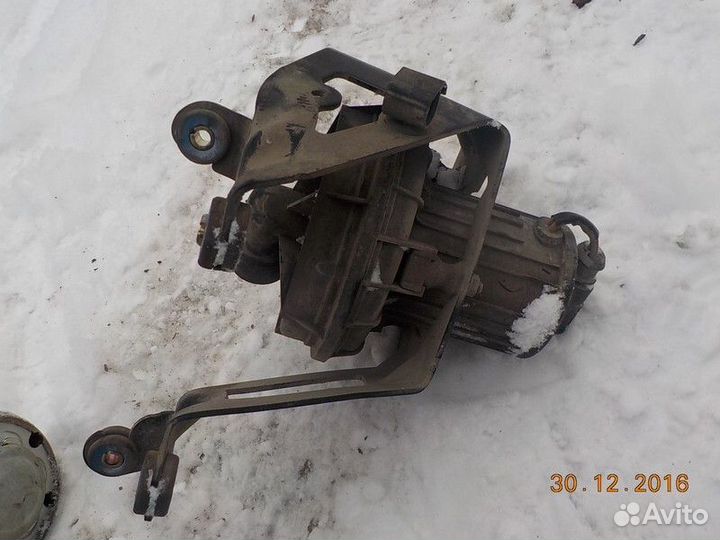 Насос воздушный Volkswagen Touareg AXQ 4.2 2004