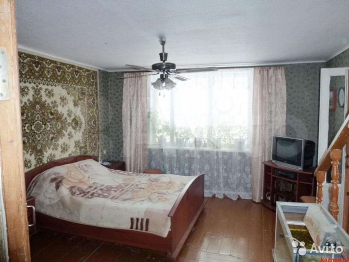 Коттедж 180 м² на участке 6,8 сот.