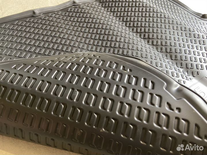 Оригинальный резиновый ковер Hyundai IX35