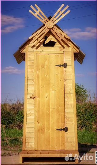 Уличный туалет деревянный SOX563