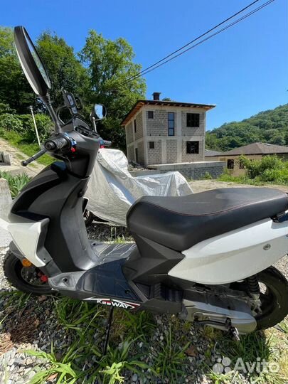 Скутер Keeway 150