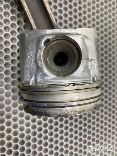 Б/У поршень с шатуном Renault Laguna KT0 M9R805