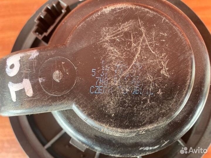 Моторчик печки задний Vw Transporter T5 сfca 2011