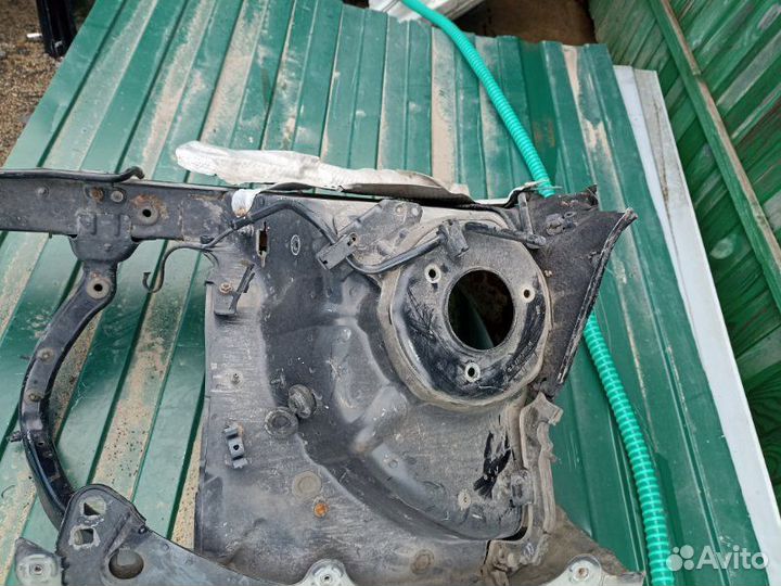 Лонжерон передний левый Mercedes S-Class W221