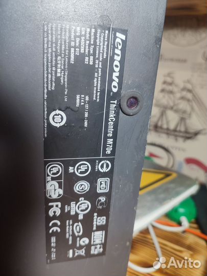 Lenovo thinkcentre системник