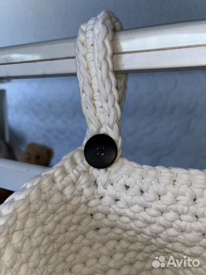 Вязаная корзина-карман