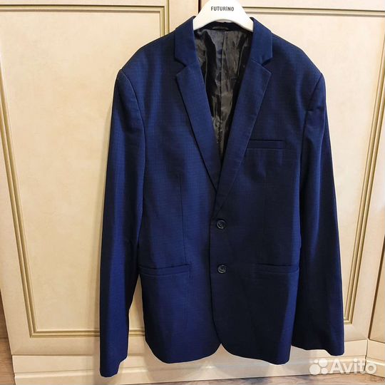 Новый легкий синий пиджак 158р