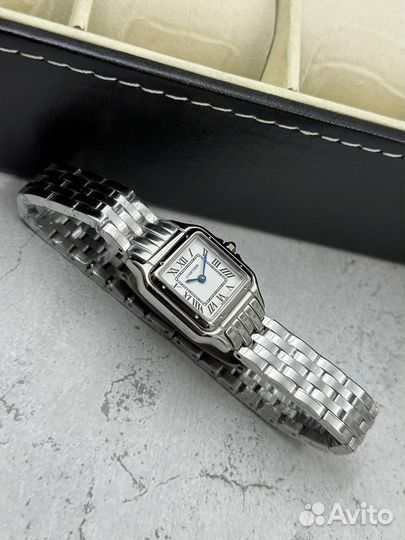 Женские часы Cartier