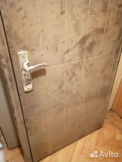 Дверь входная металлическая