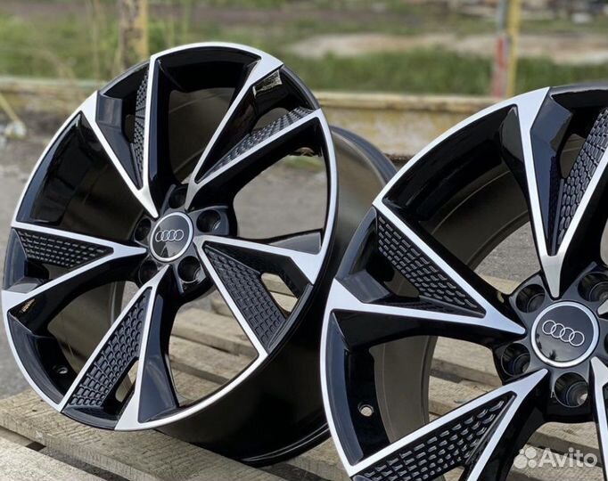 Диски RS r22 для Audi Q8 Q7 5 112