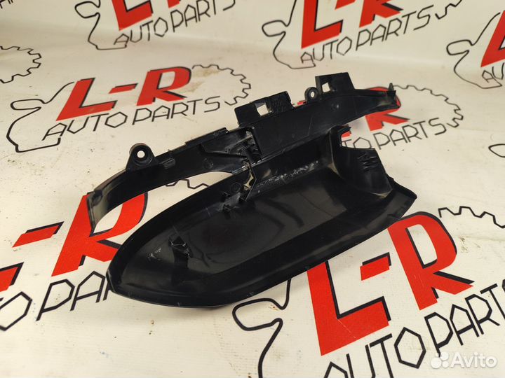 Оригинальная накладка левого зеркала rav4 ca40