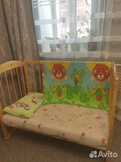 Детская кроватка