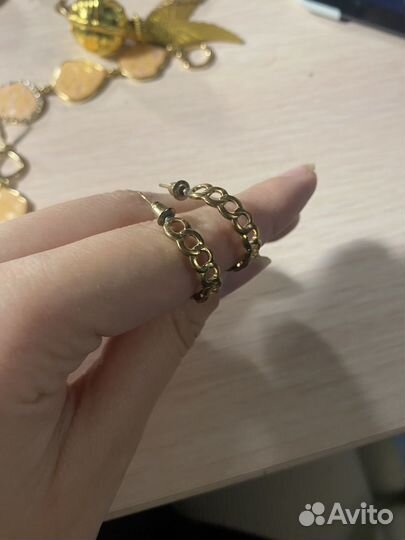 Бижутерия, значки