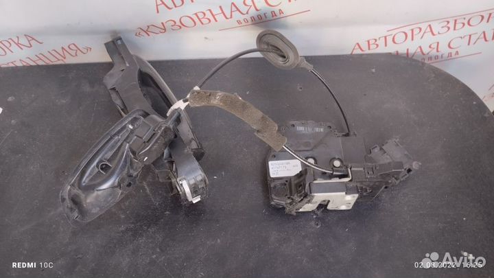 Ручка внутренняя правая Renault Fluence