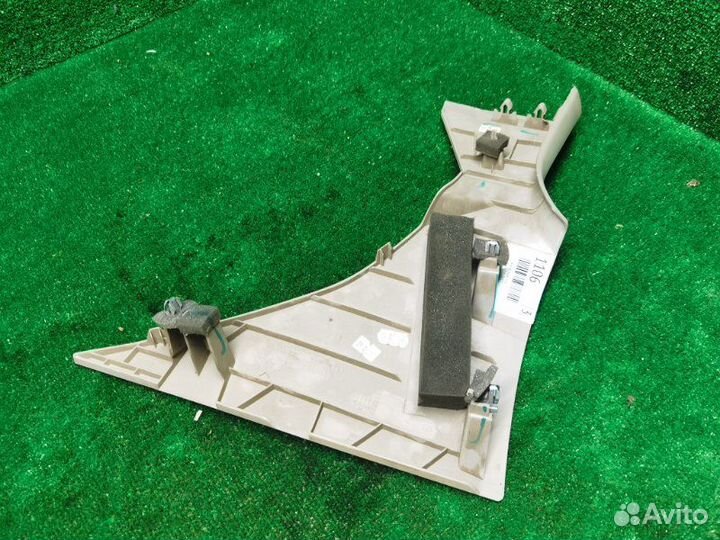 Пластик стойки задний левый Citroen C4 седан 1.6