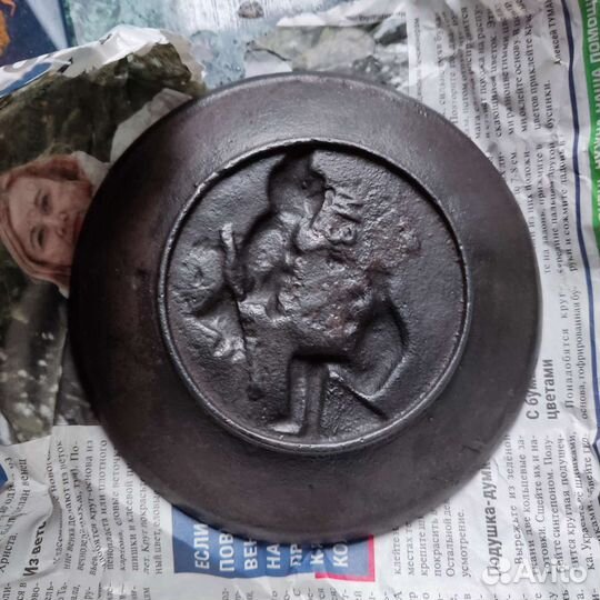 Чугунная пепельница Митинского завода