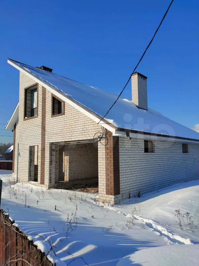 Коттедж 160 м² на участке 12 сот.